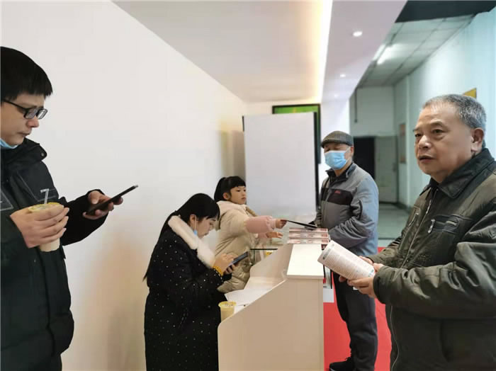 四川中青旅綿陽分社、綿陽市中旅假日旅行社、綿陽自來文化傳播有限公司24H自助售貨服務(wù)盛大開業(yè)